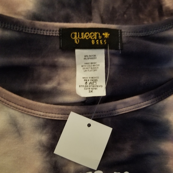 Queen Bees Cropped Top - Picture 5 of 5